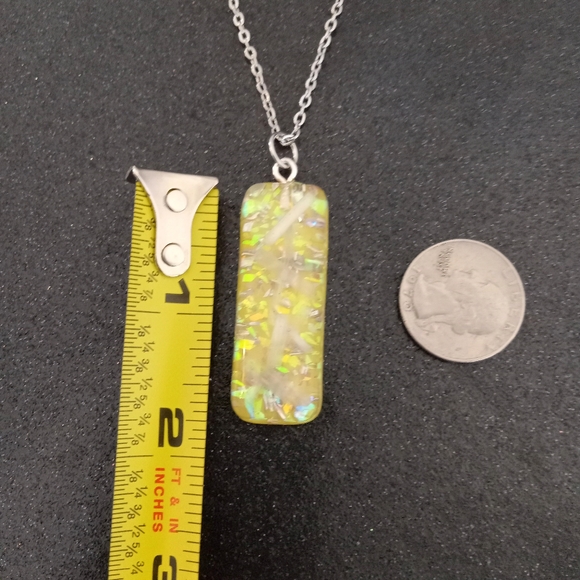 Yellow faux opal and selenite organite orgone bar oblong silver necklace new - Picture 2 of 5